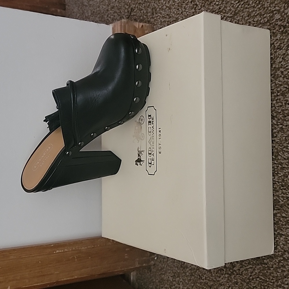 Ladies shoes